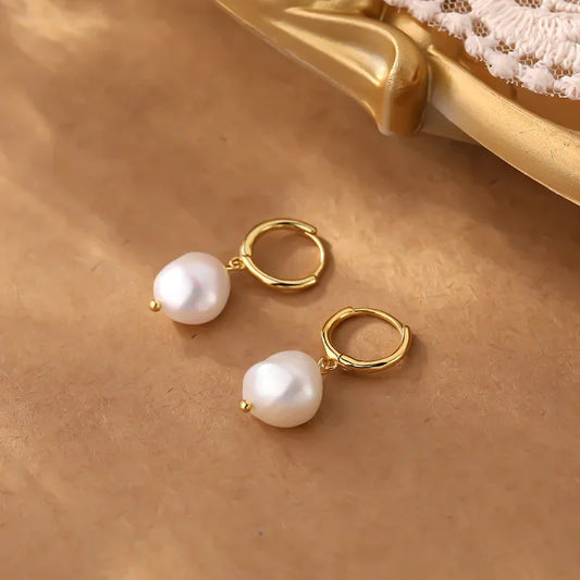 Temperament Natural Freshwater Pearl Hoop Earrings for Women 14K Gold Plated Copper Huggie Earring Statement Daily Jewelry