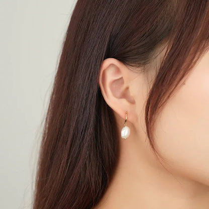 Temperament Natural Freshwater Pearl Hoop Earrings for Women 14K Gold Plated Copper Huggie Earring Statement Daily Jewelry